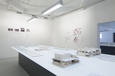 Blick in die Ausstellung "Álvaro Siza: Von der Linie zum Raum" im aut