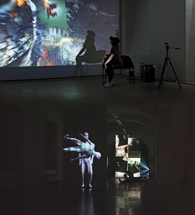 oben: Head in a Cloud 
unten: INTRA SPACE