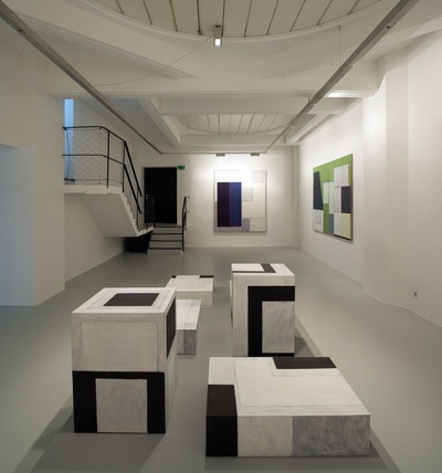 Blick in die Ausstellung "Arthur Salner: Raumbilderwelten" im aut