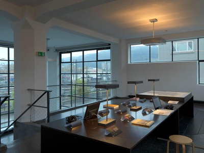 Blick in die Ausstellung "Asmara - The Sleeping Beauty"