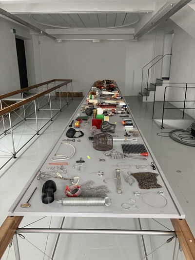 Aufbau der Ausstellung "No Name Design"