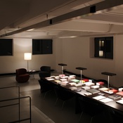 Blick in die Ausstellung "Lars Müller: Bücher bauen" im aut