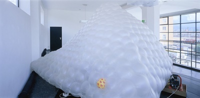 Installation "Blow Job" im aut