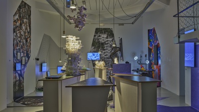 Blick in die Ausstellung "Potenziale 3" mit dem Beitrag "InterActs" des Digital Labs