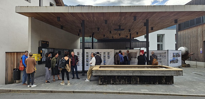 Ausstellungseröffnung in Fließ