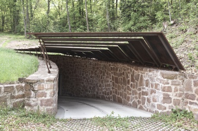 Tiefgaragenabfahrt bei Schloss Gandegg. Überetsch