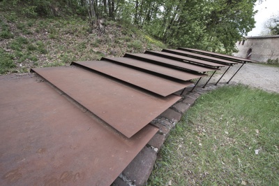 Tiefgaragenabfahrt bei Schloss Gandegg. Überetsch