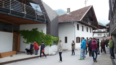 „Ein Dorfkern im Wandel“, Führung durch Zirl mit Julia Fügenschuh und Christof Hrdlovics