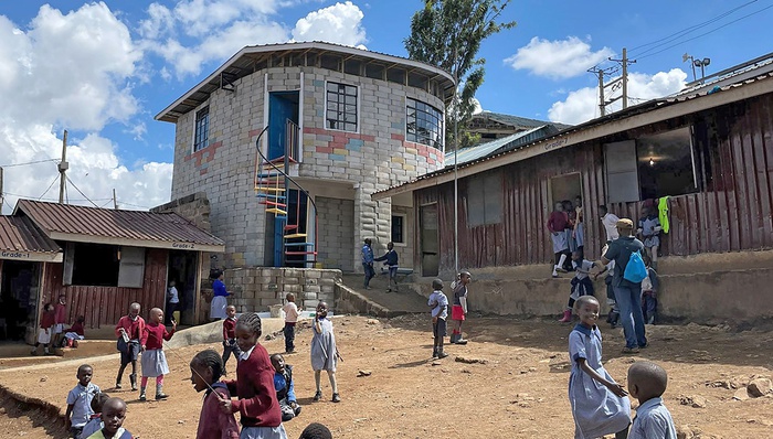 Oliver von Malm, „Gifted Hands“ Library, Kibera, Nairobi
