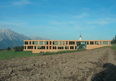 Volksschule, Sistrans