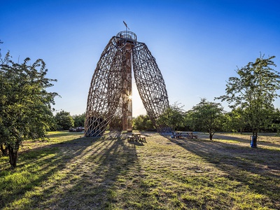 Doubravka-Turm, Prag